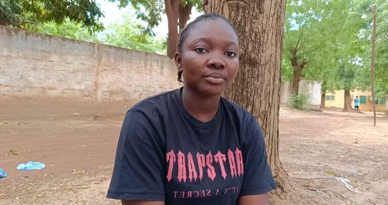 "Je n'ai jamais entendu parler de Pyrrhon, même pas en classe et on envoie ça en philo.", Amandine Traoré 1 "Je n'ai jamais entendu parler de Pyrrhon, même pas en classe et on envoie ça en philo.", Amandine Traoré 1