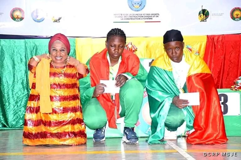JAES Bamako 2025 : Stessie Martiale et Patricia offrent l’argent au Burkina en Bras de fer 1 JAES Bamako 2025 : Stessie Martiale et Patricia offrent l’argent au Burkina en Bras de fer 1