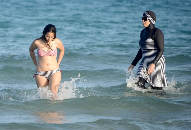 Syrie : Plus de bikini, place au burkini pour les femmes sur les plages publiques 1 Syrie : Plus de bikini, place au burkini pour les femmes sur les plages publiques 1