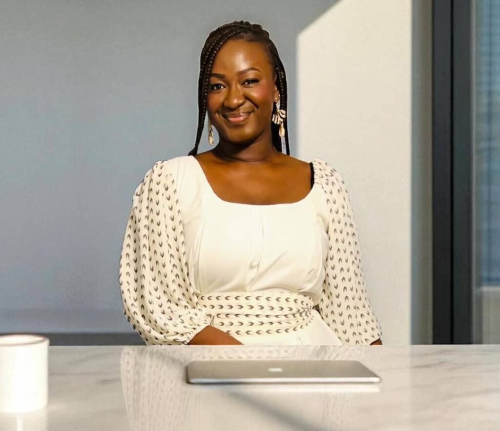#InstantDiasporaBurkinabè: Rosemond Soulga casse les codes de l'IT en France 2 #InstantDiasporaBurkinabè: Rosemond Soulga casse les codes de l'IT en France 2