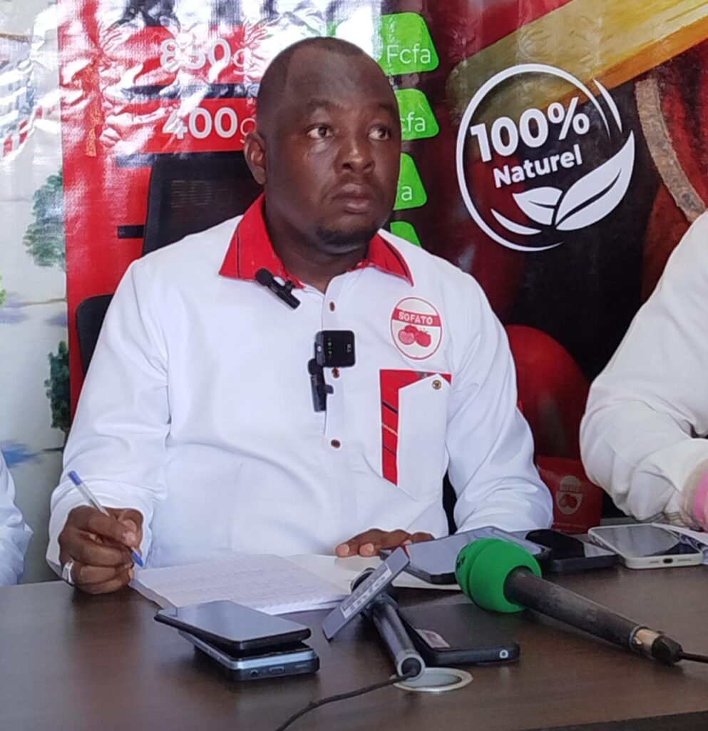 SOFATO: « C'est une production de 2380 boîtes de tomates par heure », Aziz Nignan, PDG de la société 4 SOFATO: « C'est une production de 2380 boîtes de tomates par heure », Aziz Nignan, PDG de la société 4