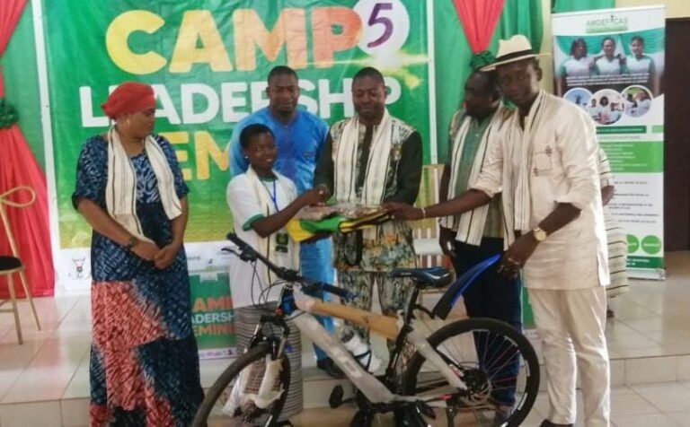 Banfora : L’AMDEFCAS célèbre l’excellence des filles des Cascades 1 Banfora : L’AMDEFCAS célèbre l’excellence des filles des Cascades 1
