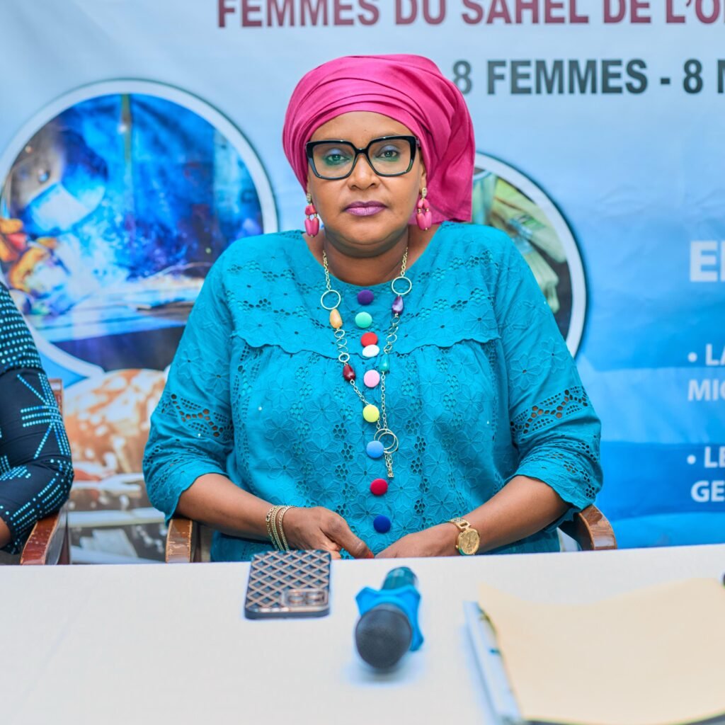 8 femmes_8 métiers : Fin de la formation en gestion financière et création d’entreprise 9 8 femmes_8 métiers : Fin de la formation en gestion financière et création d’entreprise 9