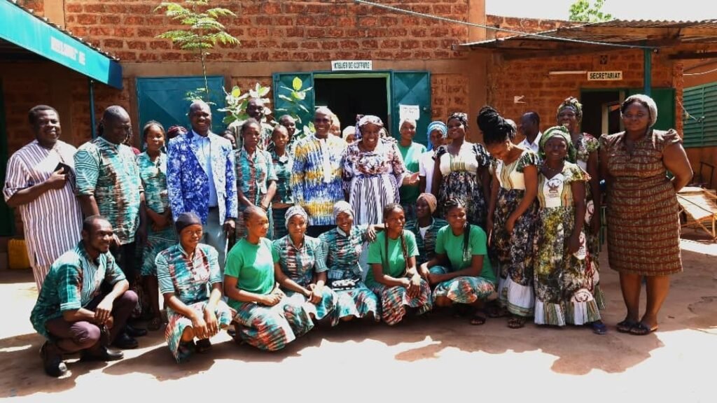 Dédougou : Une pionnière de la formation artisanale encouragée par le ministre Boubakar Savadogo 3