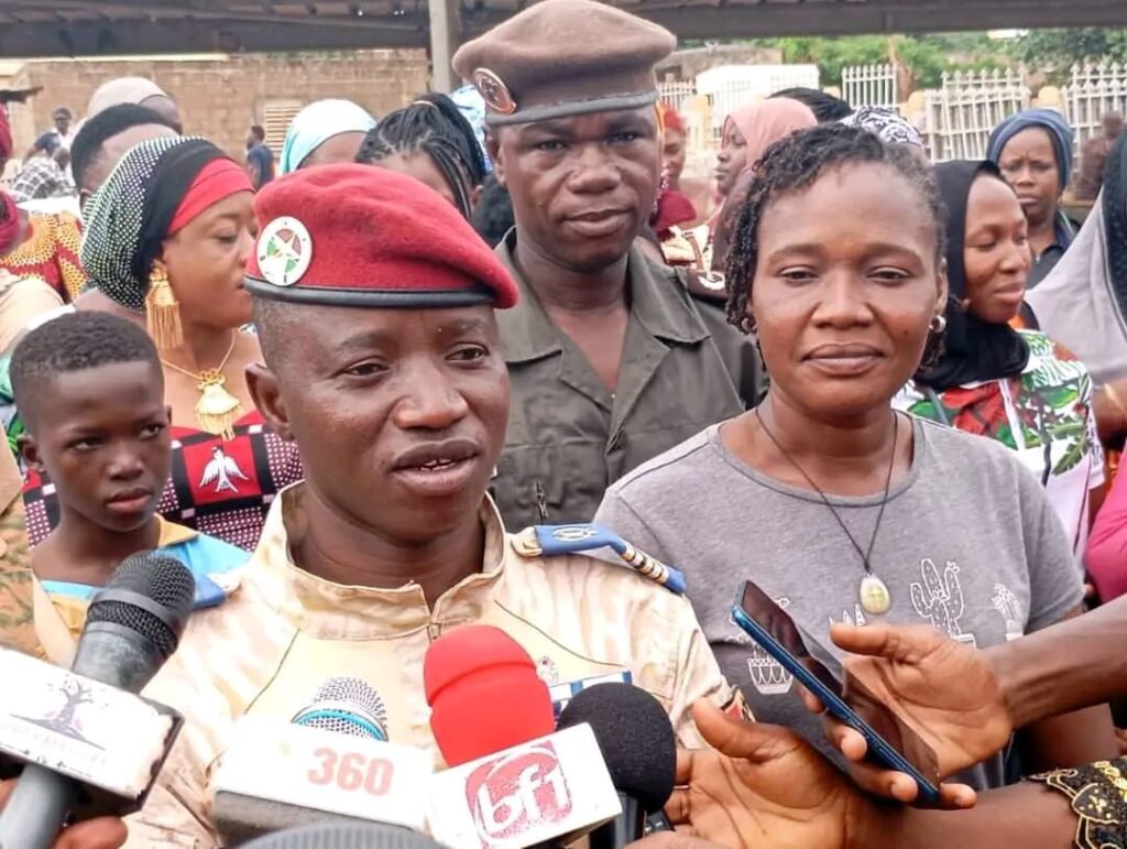 Faso Mêbo : À Bobo, les veuves de FDS offrent 3 tonnes de ciment 4
