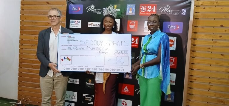 Miss Université 2025 : Gloria Kaboré reçoit un voyage et une bourse d’étude en France 1 Miss Université 2025 : Gloria Kaboré reçoit un voyage et une bourse d’étude en France 1