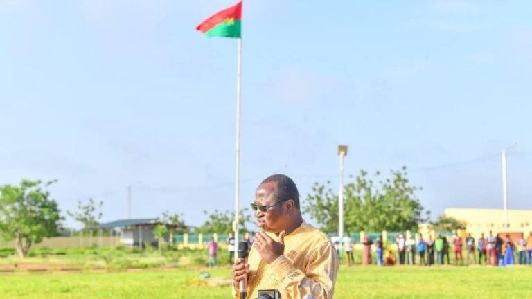 « L’immersion patriotique fera désormais partie des modules de formation des étudiants », Pr Adjima Thiombiano 1 « L’immersion patriotique fera désormais partie des modules de formation des étudiants », Pr Adjima Thiombiano 1