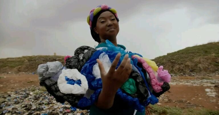 ‘’Le silence des sachets’’ : Malika la Slamazone s’engage contre la pollution plastique 1 ‘’Le silence des sachets’’ : Malika la Slamazone s’engage contre la pollution plastique 1