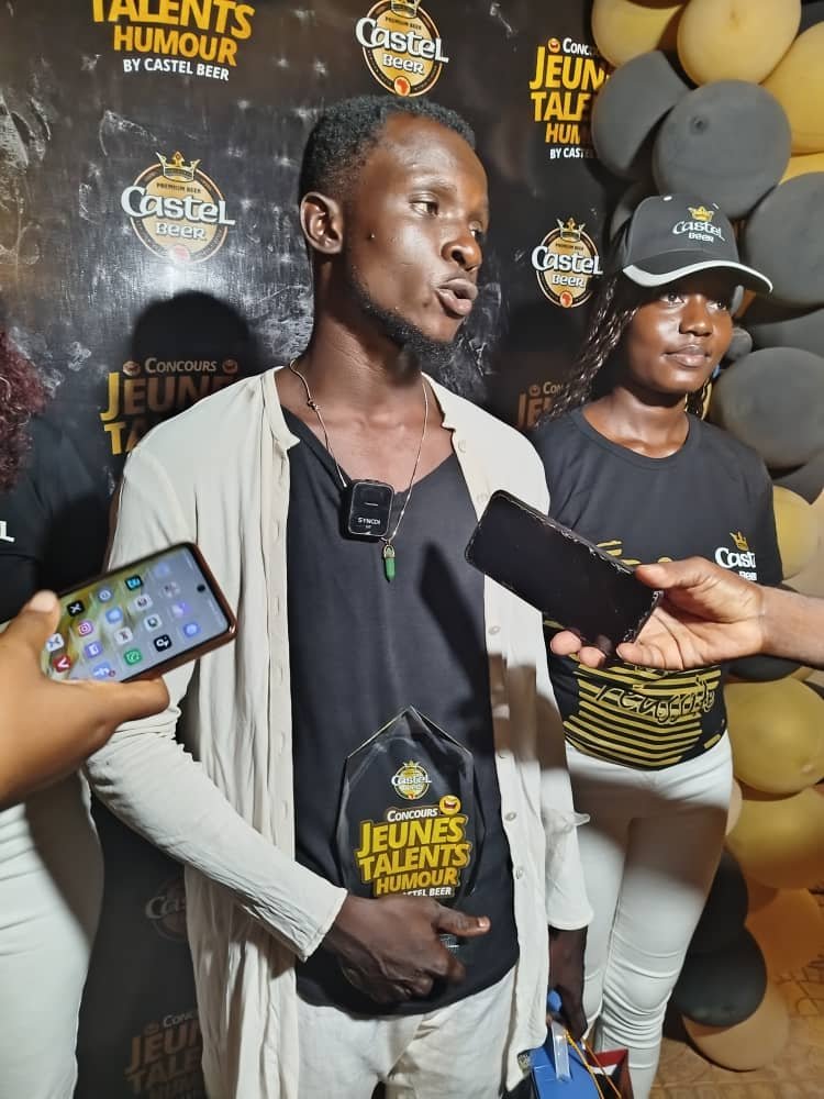 Concours Jeune Talent Humour Castel Beer : Zoubga Issa alias Dstin sacré grand lauréat 3 Concours Jeune Talent Humour Castel Beer : Zoubga Issa alias Dstin sacré grand lauréat 3