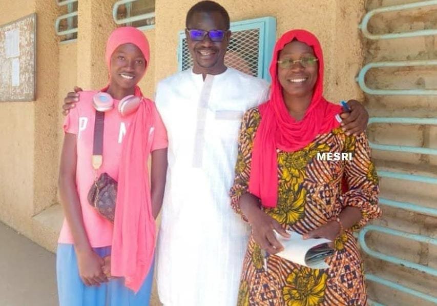 Sénégal : Une mère de 49 ans et sa fille décrochent leur BAC 2 Sénégal : Une mère de 49 ans et sa fille décrochent leur BAC 2