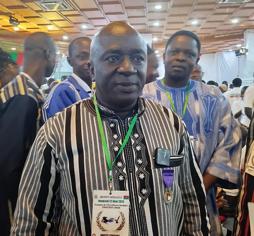 Excellence scolaire 2025 : 138 élèves et 26 enseignants honorés à Ouagadougou 3 Excellence scolaire 2025 : 138 élèves et 26 enseignants honorés à Ouagadougou 3