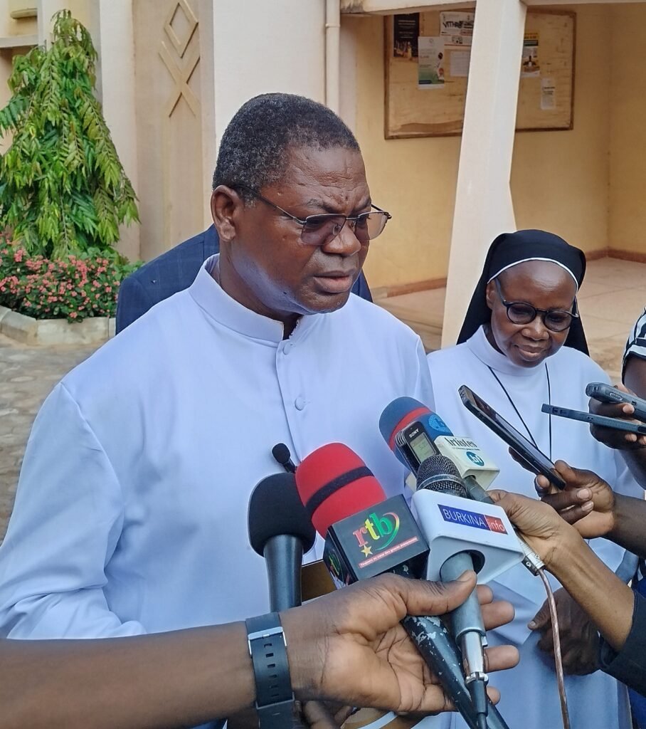 Sœurs Travailleuses Missionnaires de Donum Dei: Elles chantent aussi l'amour et la foi 4 Sœurs Travailleuses Missionnaires de Donum Dei: Elles chantent aussi l'amour et la foi 4