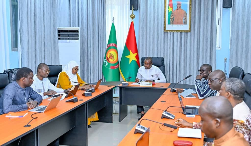 Évaluation du contrat d'objectifs 2025: 53 % de taux de réalisation pour Dr Aminata Zerbo/Sabané 2 Évaluation du contrat d'objectifs 2025: 53 % de taux de réalisation pour Dr Aminata Zerbo/Sabané 2