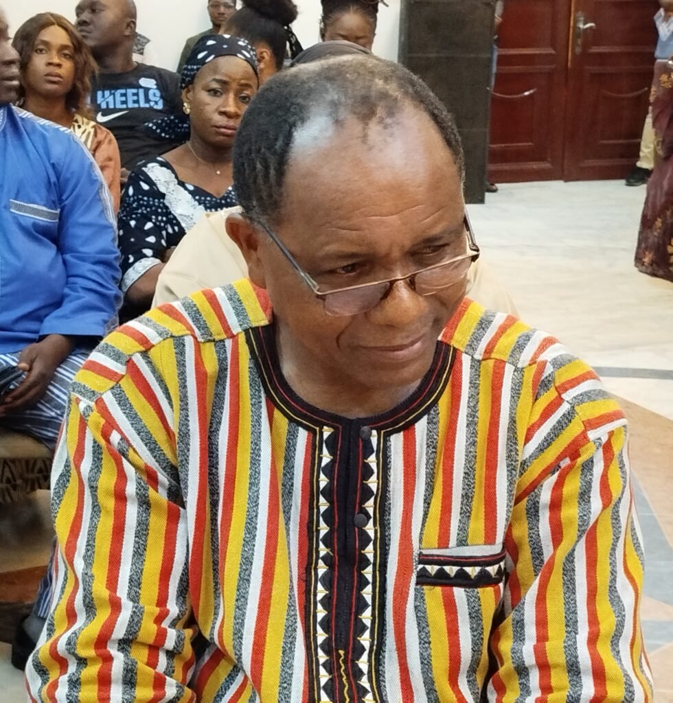 Littérature : Camille Zoungrana écrit, dessine et publie pour sensibiliser 6