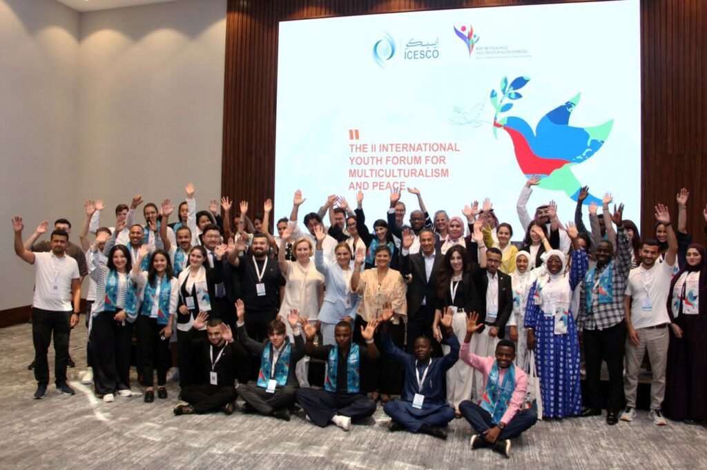 Azerbaïdjan: Sa’adia Nabaloum sacrée Jeune Ambassadrice Internationale de la Paix 3 Azerbaïdjan: Sa’adia Nabaloum sacrée Jeune Ambassadrice Internationale de la Paix 3