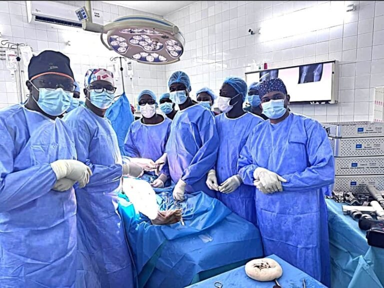 CHU Yalgado Ouédraogo : Première pose de prothèse totale du genou réalisée avec succès 4
