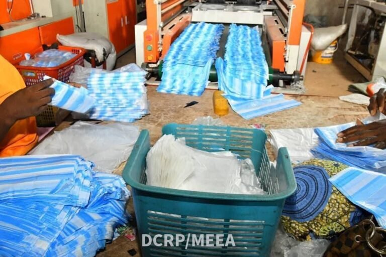 Burkina : 30 millions FCFA d’amende pour une usine de production illégale de sachets plastiques 1 Burkina : 30 millions FCFA d’amende pour une usine de production illégale de sachets plastiques 1