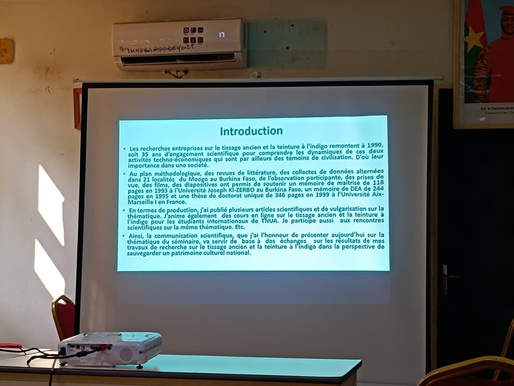 Dr Jocelyne Vokouma : Une chercheure aguerrie sur les mystères du tissage ancien et la teinture à l’indigo 3 Dr Jocelyne Vokouma : Une chercheure aguerrie sur les mystères du tissage ancien et la teinture à l’indigo 3