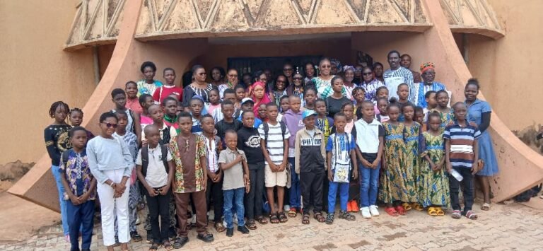 Camp Vacances ‘’Plumes et Patrimoine : Une trentaine d’enfants initiés à l’écriture et la lecture 1 Camp Vacances ‘’Plumes et Patrimoine : Une trentaine d’enfants initiés à l’écriture et la lecture 1
