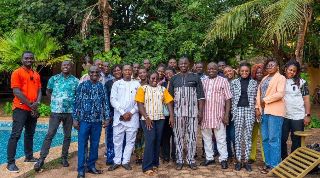 Désinformation et justice : 25 journalistes outillés sur le cadre juridique 2 Désinformation et justice : 25 journalistes outillés sur le cadre juridique 2