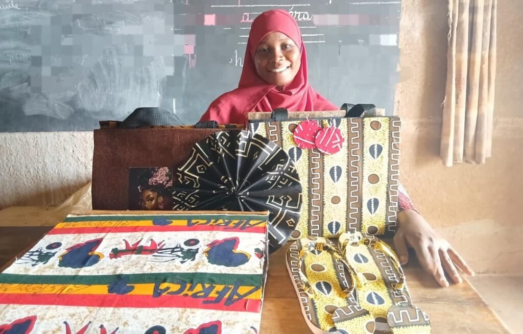 Savalle Kadidia, la jeune créatrice qui donne une nouvelle vie au pagne 4 Savalle Kadidia, la jeune créatrice qui donne une nouvelle vie au pagne 4