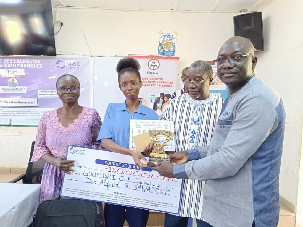 Élites Mathématiques 2025 : Une dizaine de jeunes filles primées pour l'excellence scientifique 4 Élites Mathématiques 2025 : Une dizaine de jeunes filles primées pour l'excellence scientifique 4