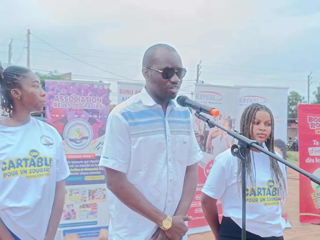 « Un cartable pour un sourire » : Plus de 150 enfants démunis ont recu des kits scolaires grâce à l’association Rêves de Gracias 4 « Un cartable pour un sourire » : Plus de 150 enfants démunis ont recu des kits scolaires grâce à l’association Rêves de Gracias 4