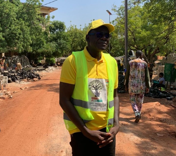 Faso Mêbo : L'association sportive Planète Sport offre une tonne de ciment 2 Faso Mêbo : L'association sportive Planète Sport offre une tonne de ciment 2