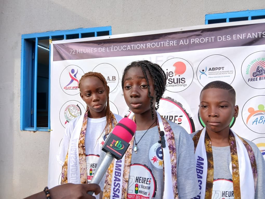 Association Les Casqués du Faso : Une soixantaine d’élèves outillés à la sécurité routière et le secourisme 6 Association Les Casqués du Faso : Une soixantaine d’élèves outillés à la sécurité routière et le secourisme 6