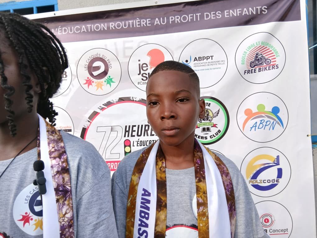 Association Les Casqués du Faso : Une soixantaine d’élèves outillés à la sécurité routière et le secourisme 7 Association Les Casqués du Faso : Une soixantaine d’élèves outillés à la sécurité routière et le secourisme 7