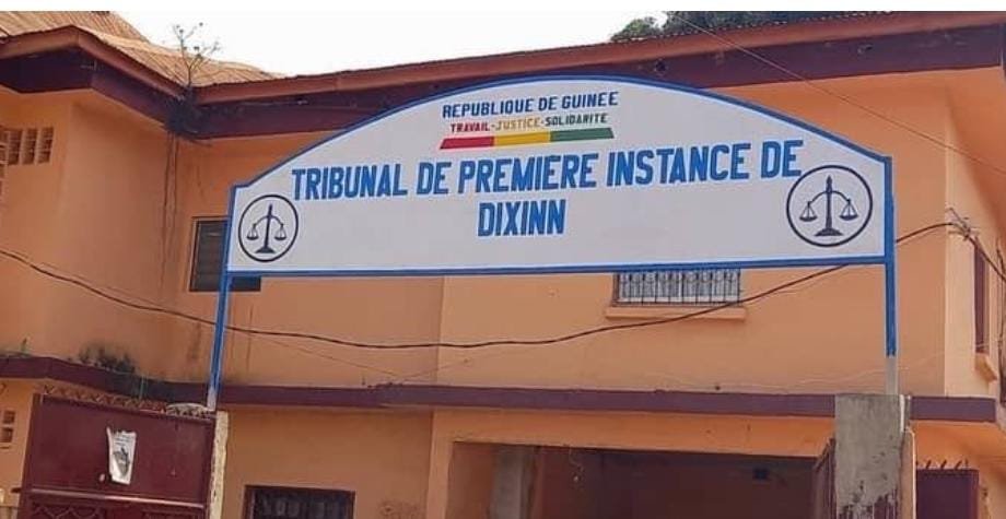 Guinée : L'influenceuse Fatoumata Yarie Camara inculpée pour incitation à la débauche 2 Guinée : L'influenceuse Fatoumata Yarie Camara inculpée pour incitation à la débauche 2