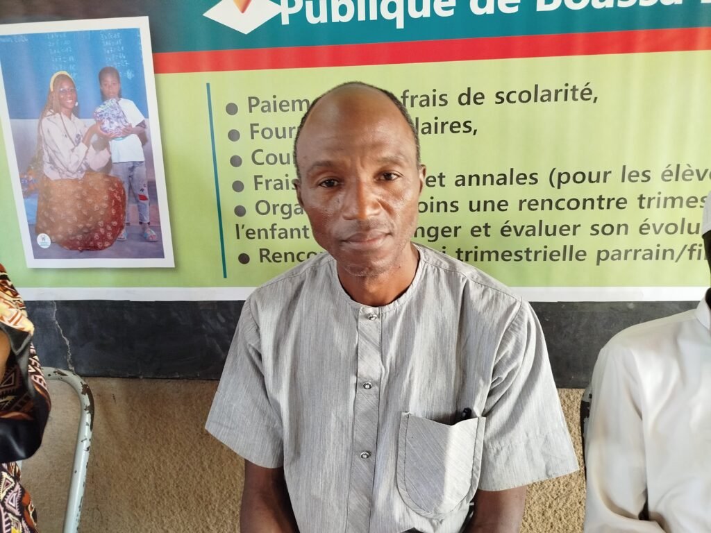 Boassa : Plus de 30 élèves parrainés par l’association Djokolobés Leeré 7 Boassa : Plus de 30 élèves parrainés par l’association Djokolobés Leeré 7