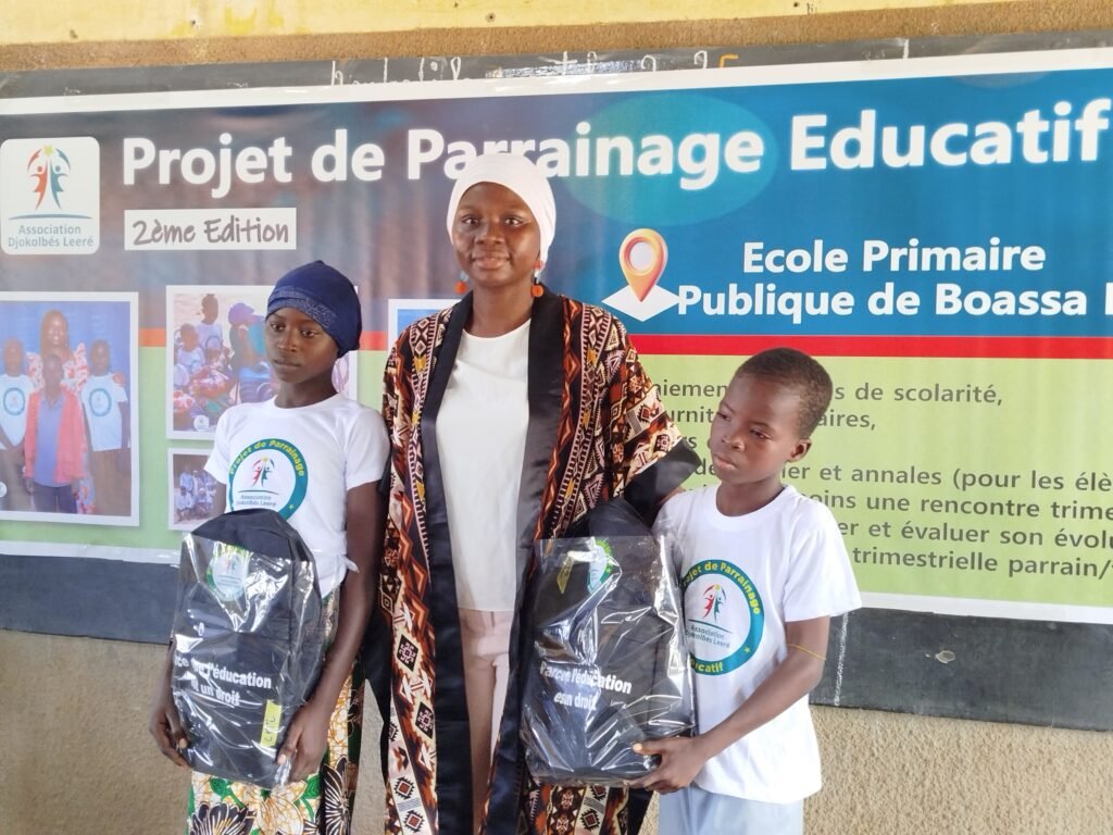 Boassa : Plus de 30 élèves parrainés par l’association Djokolobés Leeré 4 Boassa : Plus de 30 élèves parrainés par l’association Djokolobés Leeré 4