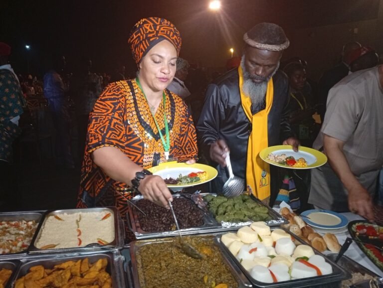 Ouagadougou : Les Afro-descendants savourent la richesse culinaire burkinabè 8 Ouagadougou : Les Afro-descendants savourent la richesse culinaire burkinabè 8