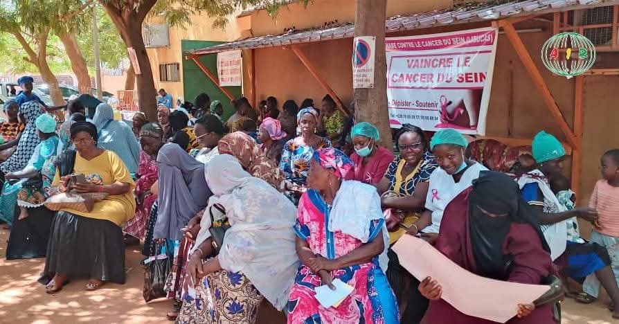 Octobre Rose : Le CHU de Bogodogo en campagne de dépistage gratuit au dispensaire Manegre-Nooma 2