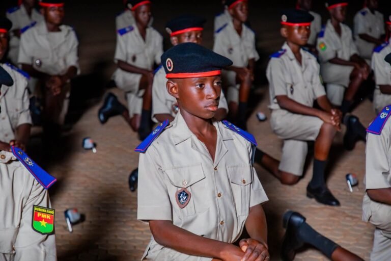 PMK: 105 nouveaux élèves dont 35 filles consacrées 3 PMK: 105 nouveaux élèves dont 35 filles consacrées 3