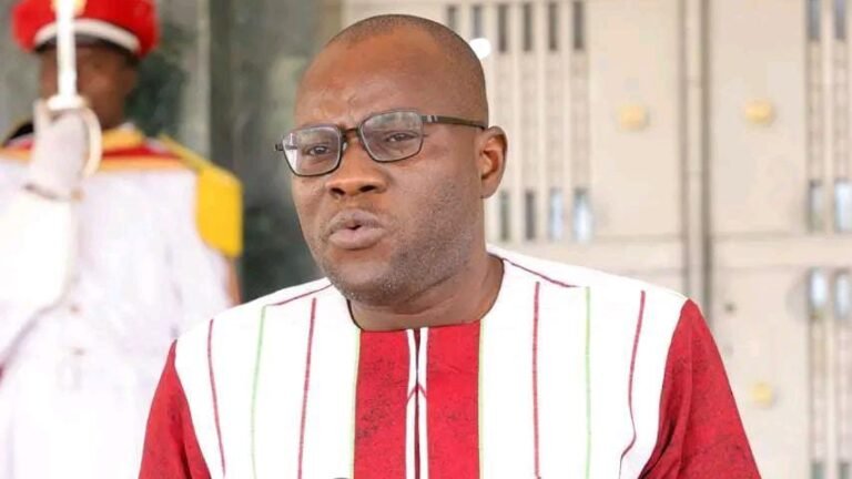 Burkina: Les grandes entreprises doivent avoir leur sièges au pays 6