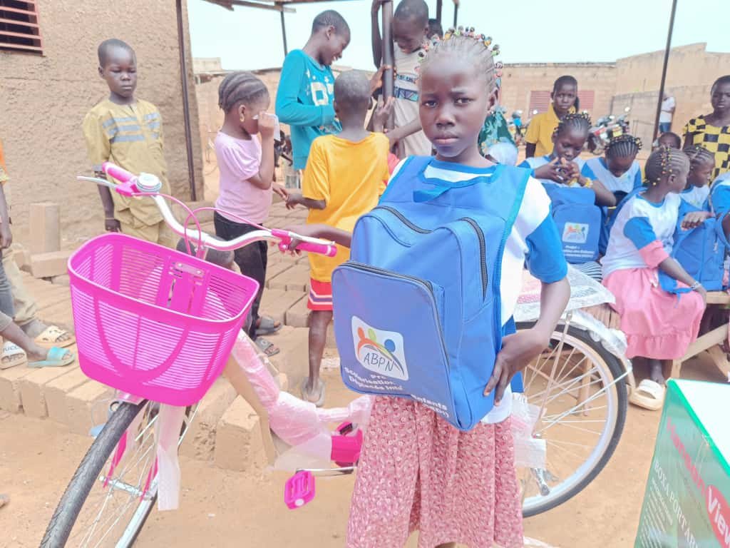 13 jeunes filles déplacées internes bénéficient de kits scolaires et d’hygiène grâce à l’ABPN 6 13 jeunes filles déplacées internes bénéficient de kits scolaires et d’hygiène grâce à l’ABPN 6
