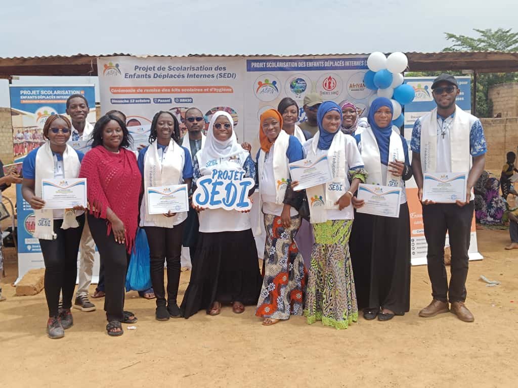 13 jeunes filles déplacées internes bénéficient de kits scolaires et d’hygiène grâce à l’ABPN 4 13 jeunes filles déplacées internes bénéficient de kits scolaires et d’hygiène grâce à l’ABPN 4