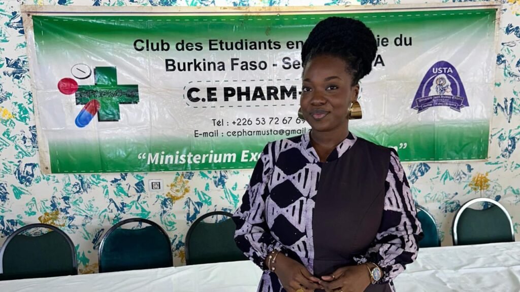 Triple combat féminin : Les étudiants en pharmacie de l'USTA mobilisés contre les cancers féminins 2 Triple combat féminin : Les étudiants en pharmacie de l'USTA mobilisés contre les cancers féminins 2