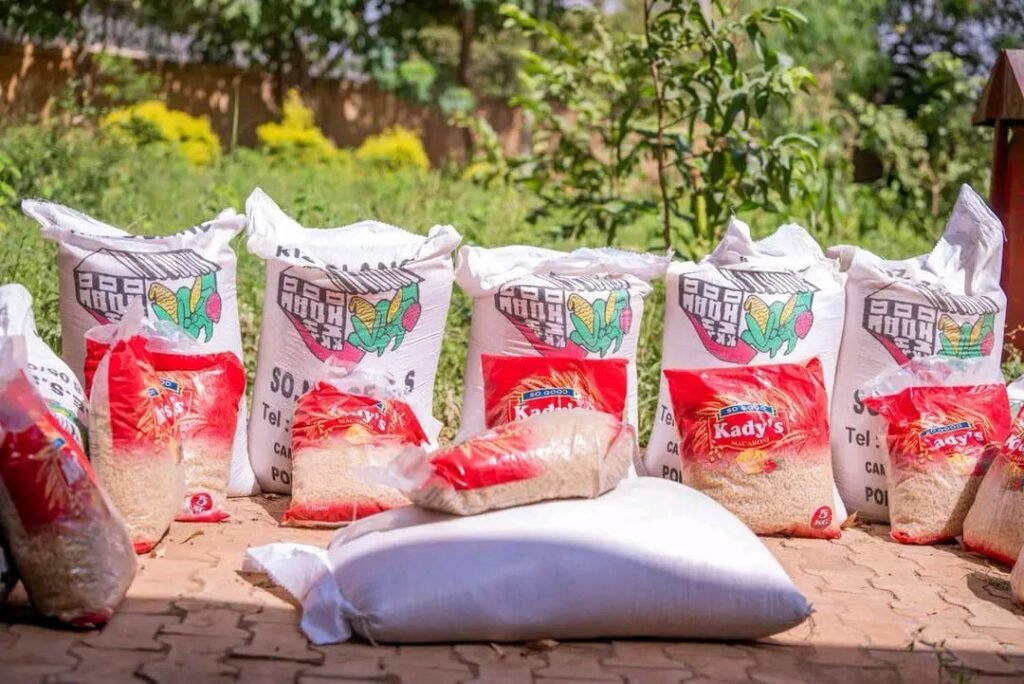 Réinsertion des ex-exploitants de la carrière de Pissy : 500 personnes reçoivent un appui en vivres 2 Réinsertion des ex-exploitants de la carrière de Pissy : 500 personnes reçoivent un appui en vivres 2