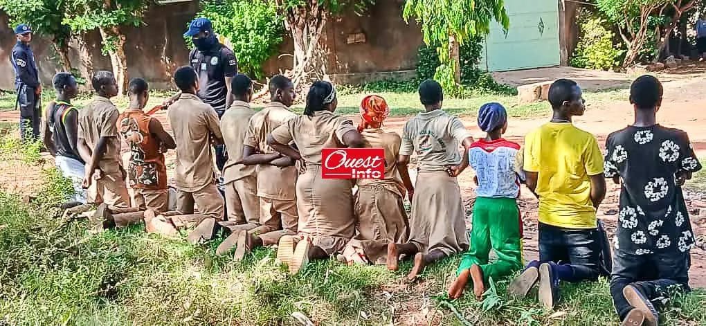Bobo-Dioulasso : 77 élèves déserteurs des cours embarqués par la BAC pour Faso Mêbo 3 Bobo-Dioulasso : 77 élèves déserteurs des cours embarqués par la BAC pour Faso Mêbo 3