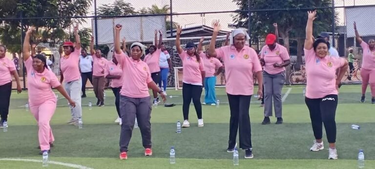 Octobre Rose : Sage-femmes et gynécologues unis pour la santé des femmes 3 Octobre Rose : Sage-femmes et gynécologues unis pour la santé des femmes 3