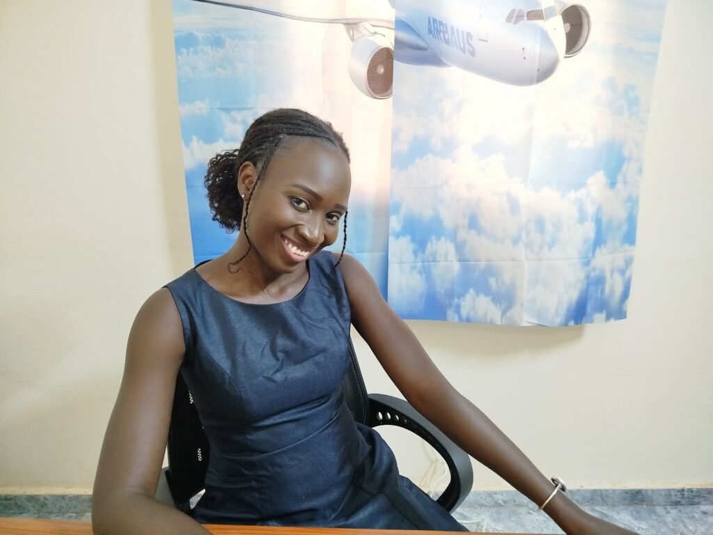 « La priorité d'une hôtesse de l'air est de sauver les passagers », Sarifatou Kouanda 3