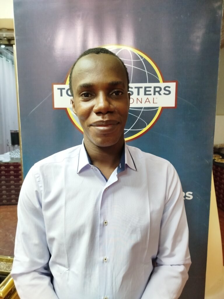 Toastmaster/Tribune Open Mic : Le projet de Fatoumata pour son niveau 5 3