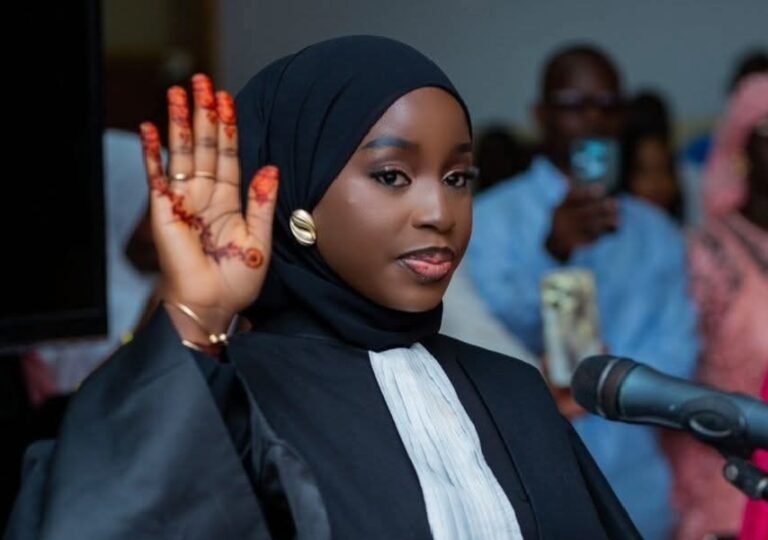 À 23 dans, Fatoumata Diop est Docteure Pharmacie au Sénégal.