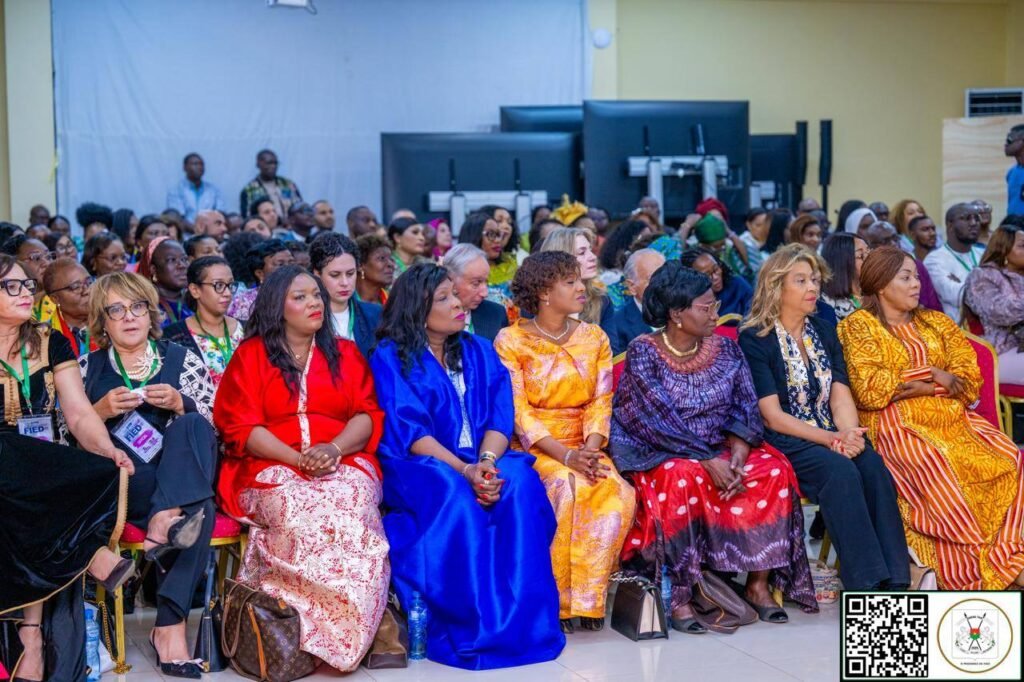 FIED 2025 : Les femmes saluent le leadership du Président du Faso pour leur autonomisation 3 FIED 2025 : Les femmes saluent le leadership du Président du Faso pour leur autonomisation 3