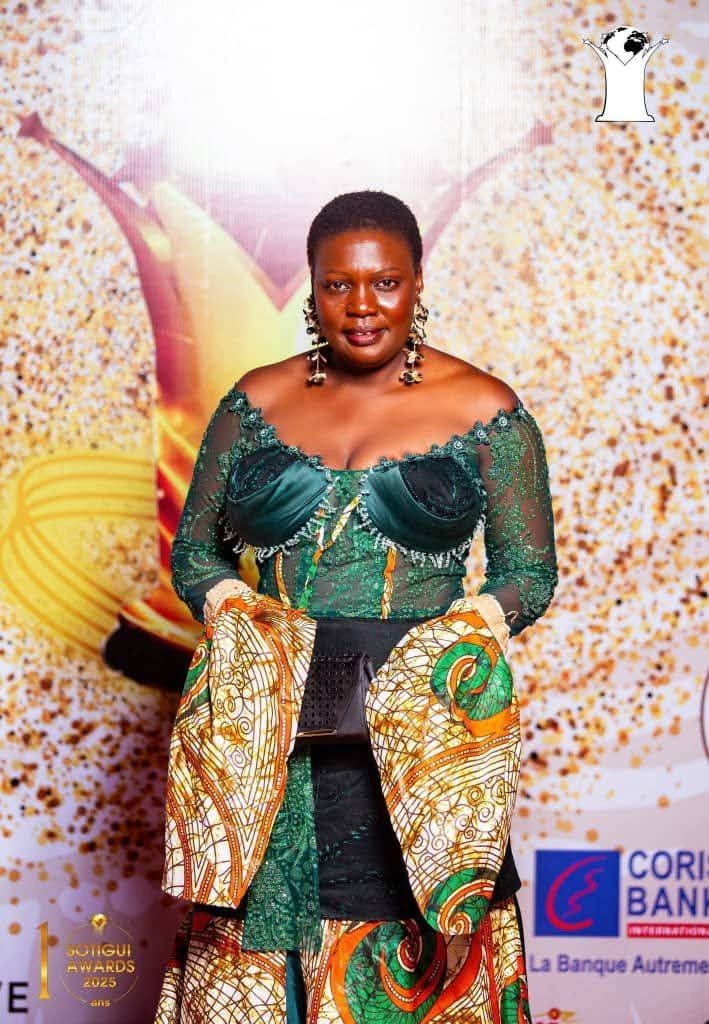 Thérèse: Lauréate aux Sotigui Awards 2025, elle dépose son trophée sur la tombe de sa mère 1