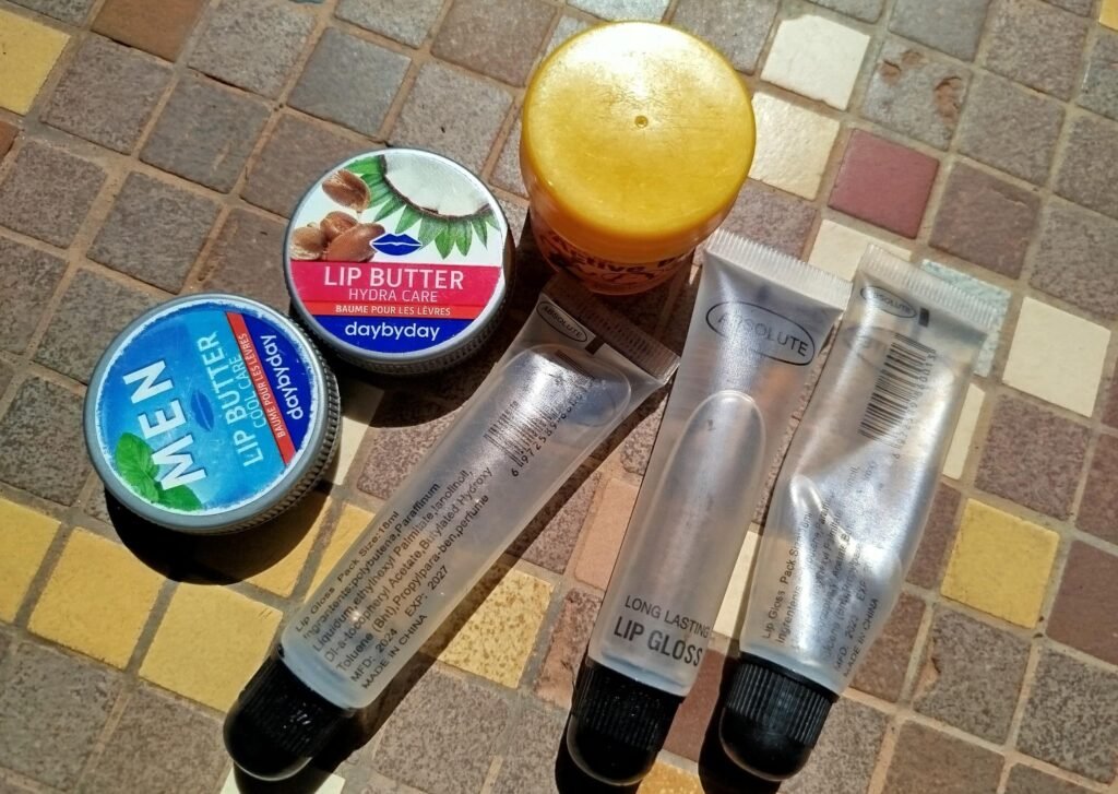 Harmattan et peau : « Lèvres, nez, pieds… j’ai une routine spéciale pour chacun », Danielle 3 Pendant l’harmattan, chacun a son secret pour affronter la saison. La peau qui tiraille, les lèvres gercées, la plante de pied fanée, les mains sèches, les narines sèches…