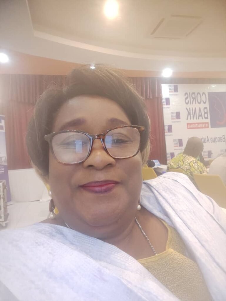 Binta Ouédraogo : 37 ans dans les airs, une vie d’hôtesse de l’air entre passion et discipline 1